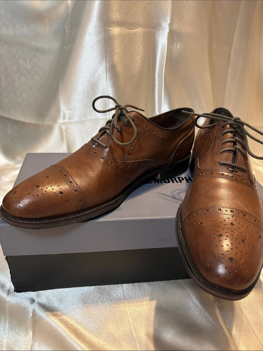 Johnston & Murphy Men's Mahogany Calfskin Leather Brogue Oxford